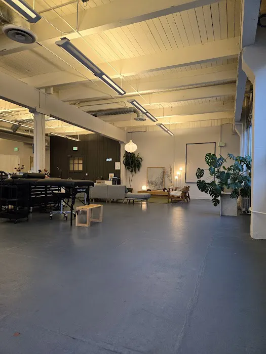 Off-Gray Studio 6