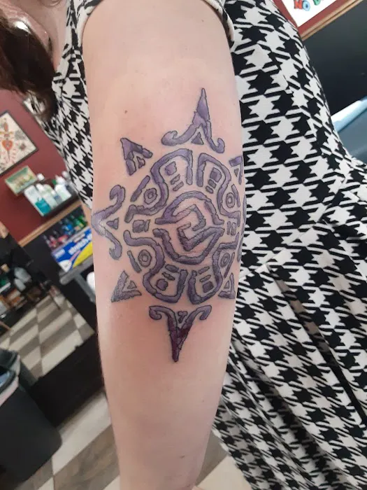Old School Tattoo and Piercing 6
