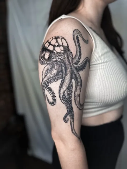 Songbird Tattoo Studio 4