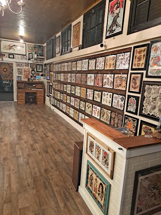 Electric Cobra Tattoo Parlor 0