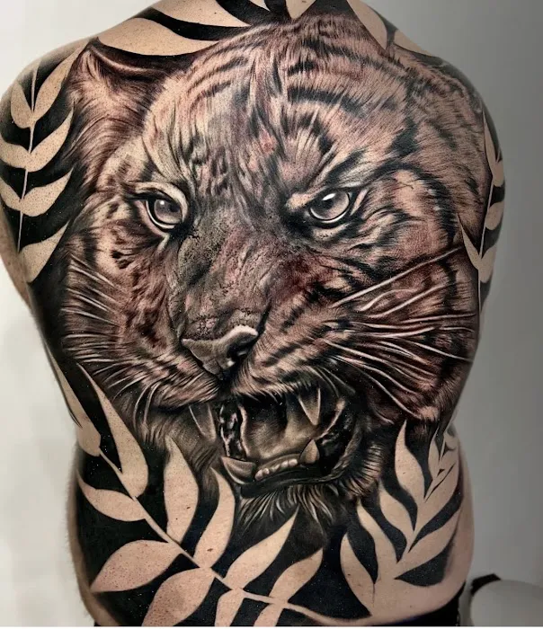 Crown Ink Tattoo and Piercing 7