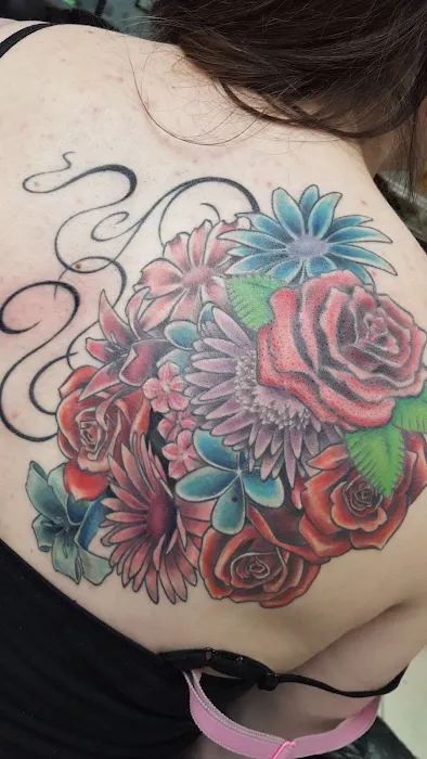 Maple Valley Tattoo and Piercing 9
