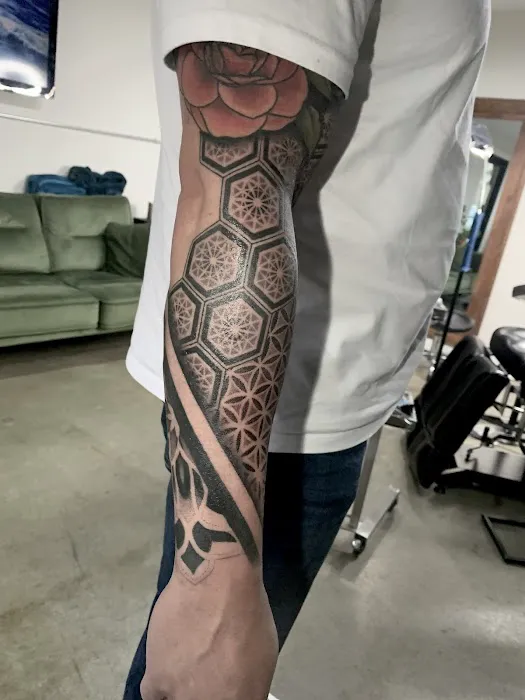 Bloodstone Tattoo Studio 6