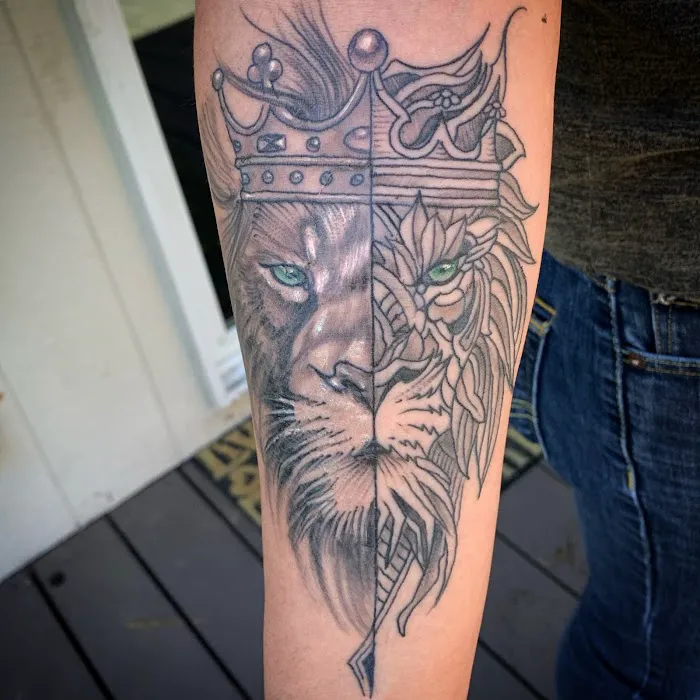 Luna Tattoo 6