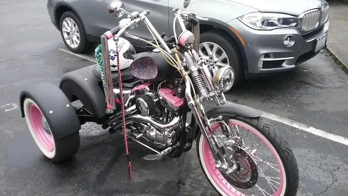 North Cove Piercing Studio 8