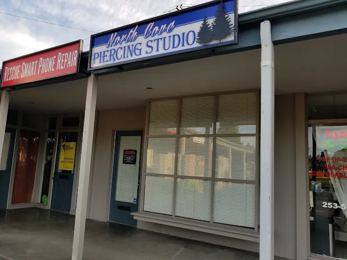 North Cove Piercing Studio 3