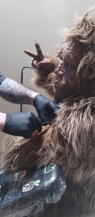 Bigfoot Tattoo & Piercing 0