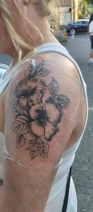 Bigfoot Tattoo & Piercing 8