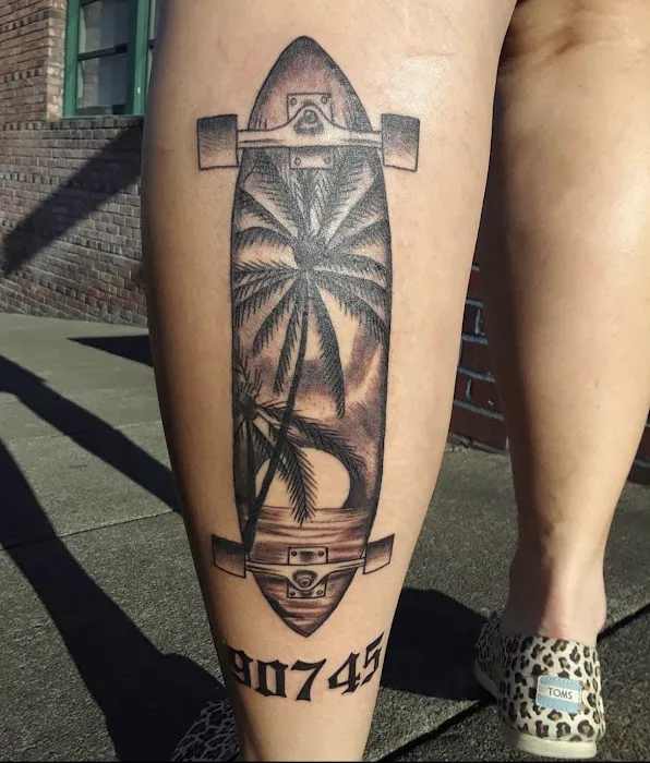 LION'S DEN TATTOO 5