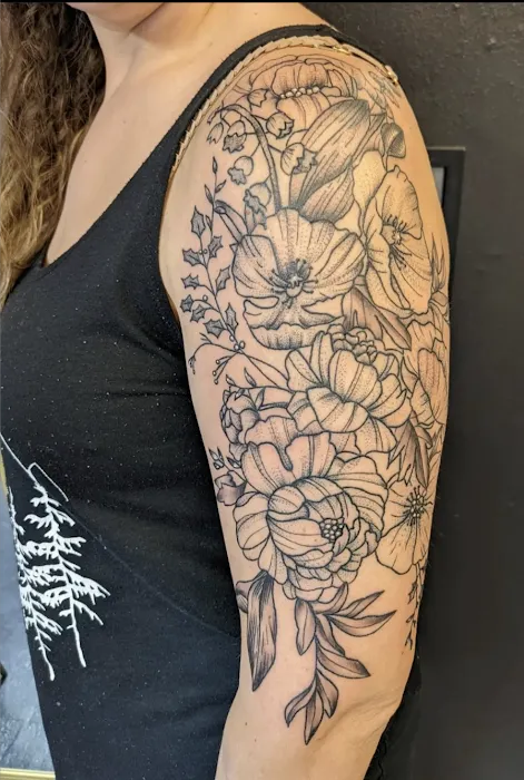 LION'S DEN TATTOO 7