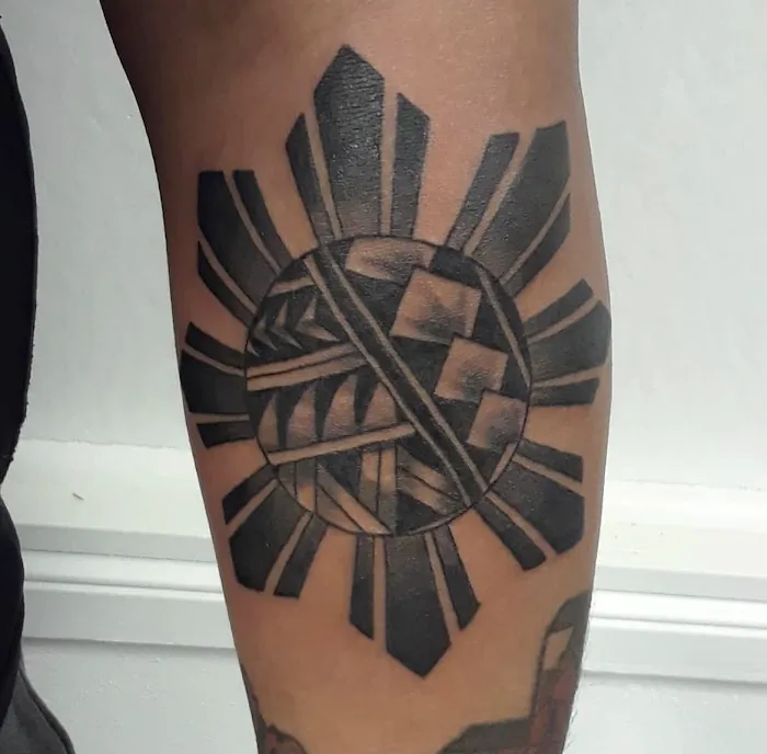 LION'S DEN TATTOO 4