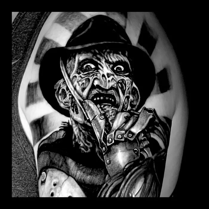 Distinctive Body Art Studio Tattoo & Piercing 3