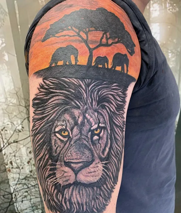 Broken Arrow Tattoo Studio 8