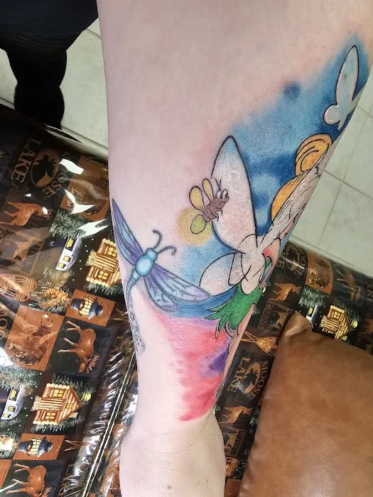 Broken Arrow Tattoo Studio 7