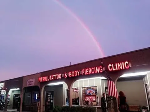 Pitbull Tattoo and Piercing Clinic 5