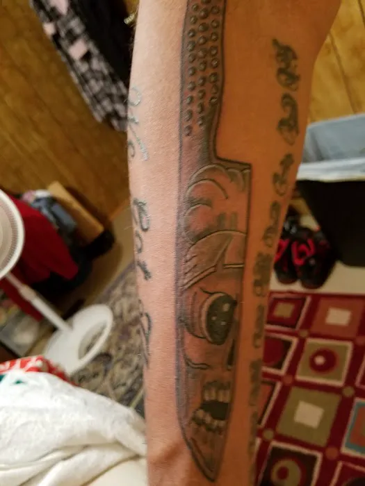 Blazin Tattoos 0