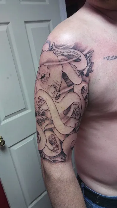 Blazin Tattoos 7