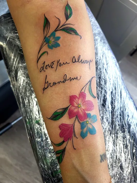 Artistic Ink Tattoo Studio 4
