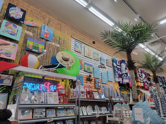 Blondies Henna and Gift Shop(Across from Margaritaville restaurant) 4