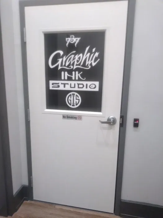 737 Graphic Ink Studio 4