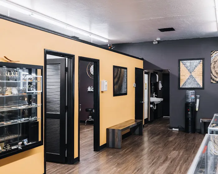 HTC Studios 4