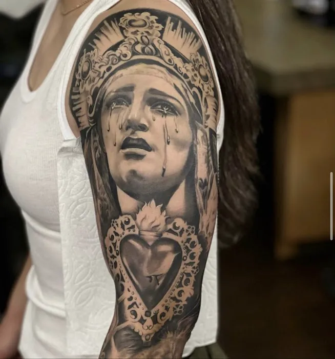 Knucklehead Tattoo Shop 6