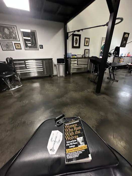 Knucklehead Tattoo Shop 8