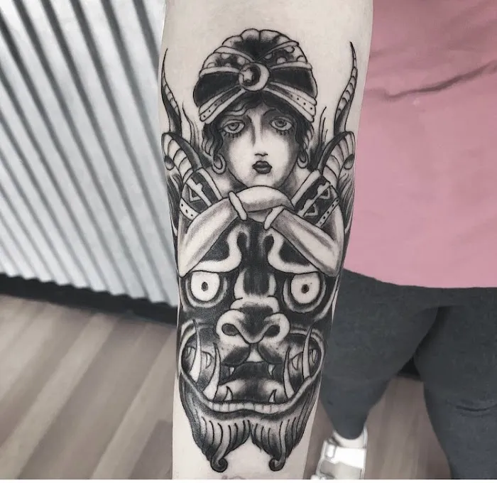 Crawling Squid Tattoo Studio 6