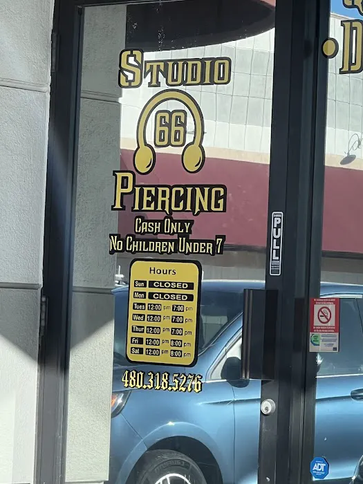 Studio 66 Piercing 3