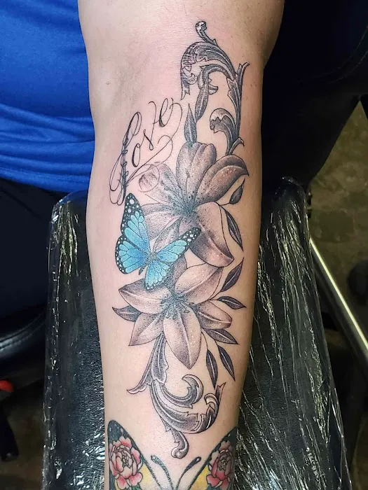 Tilted Crown Tattoos & Piercings 5