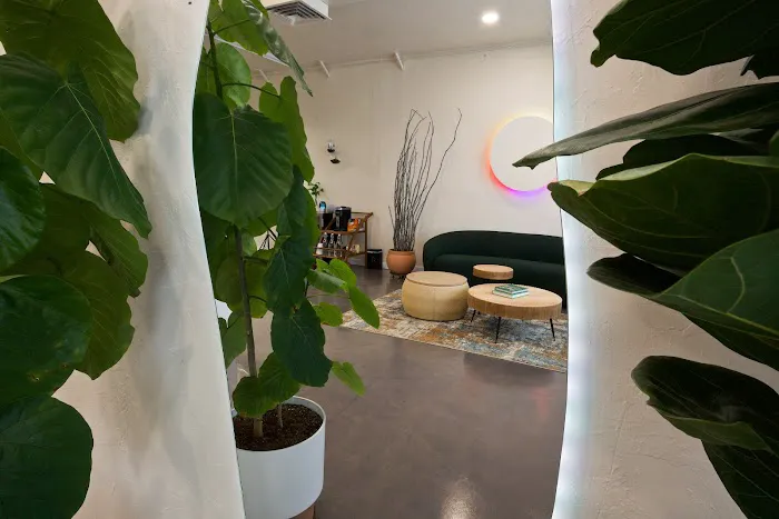 El Sol Studio 6