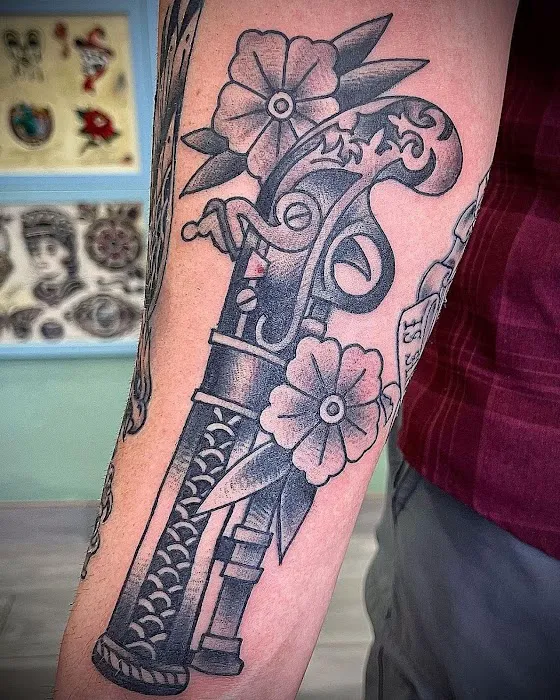 Gypsy Rose Tattoo 8