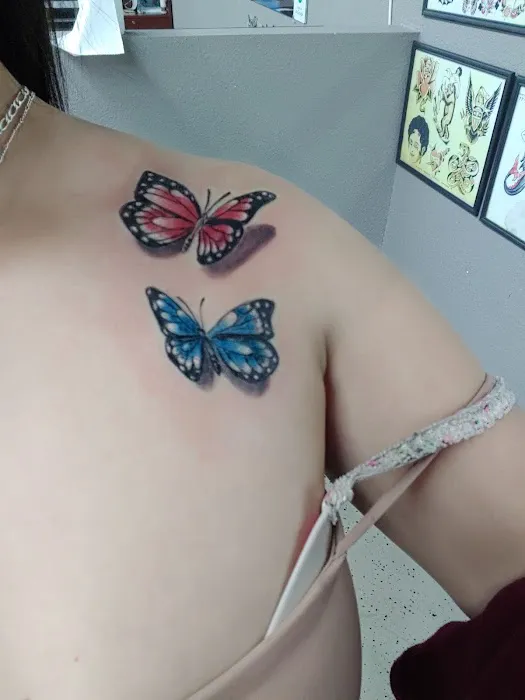Mobile Tattoos And Piercings 7