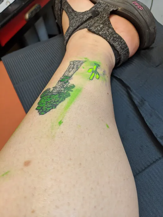 Love and Hate Tattoo & Piercing 0