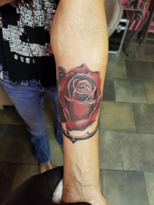 Dark Side Tattoo & Body Piercing 5