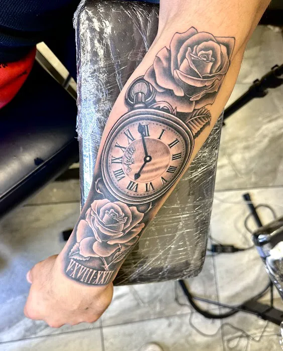 Art in the skin tattoo shop 2