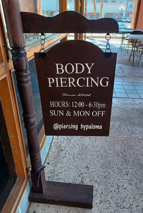 Piercings by Paloma & Mod studio since 2002 0