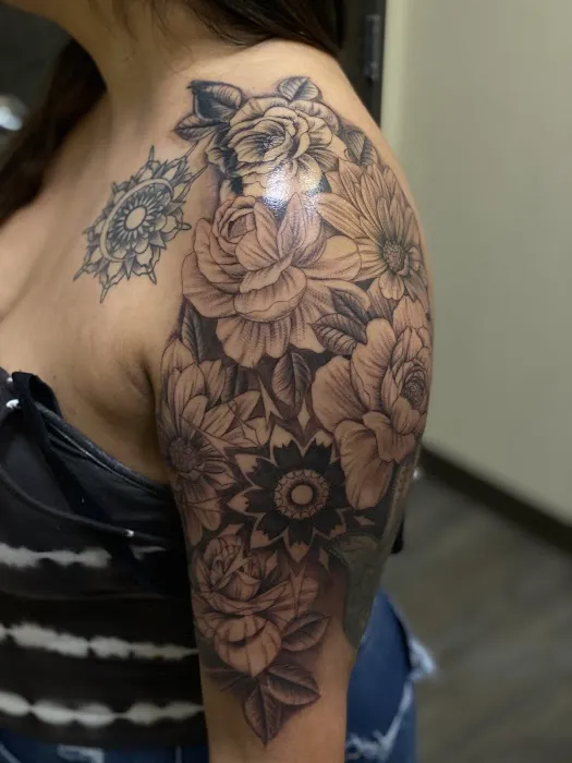 Ink House Tattoo LLC 4