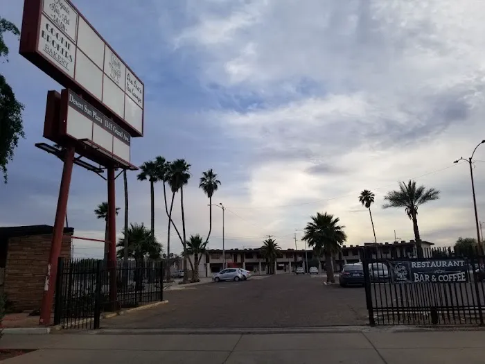 Desert Sun Plaza 4