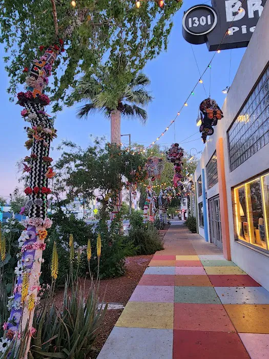 Desert Sun Plaza 9