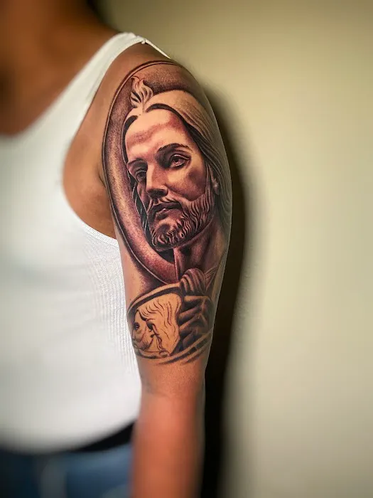 Ink House Tattoo 8
