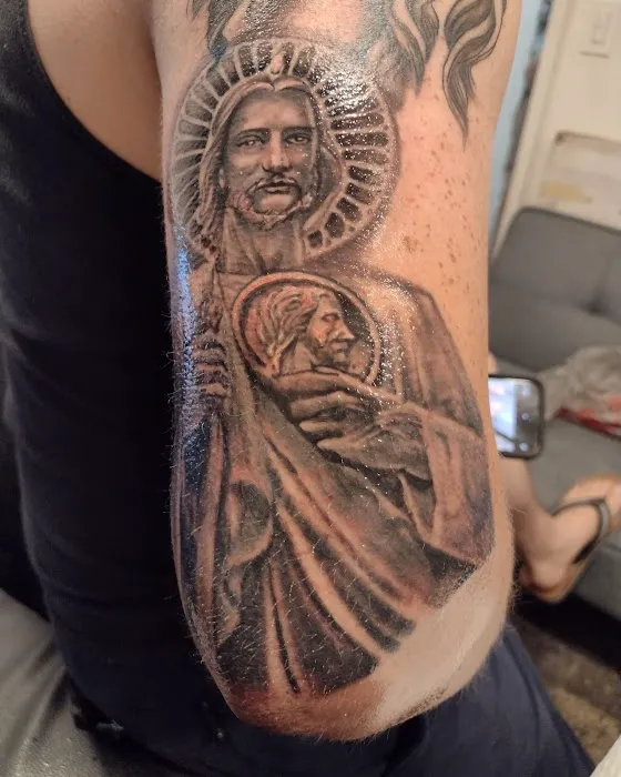 The Throne Tattoo Lounge 9