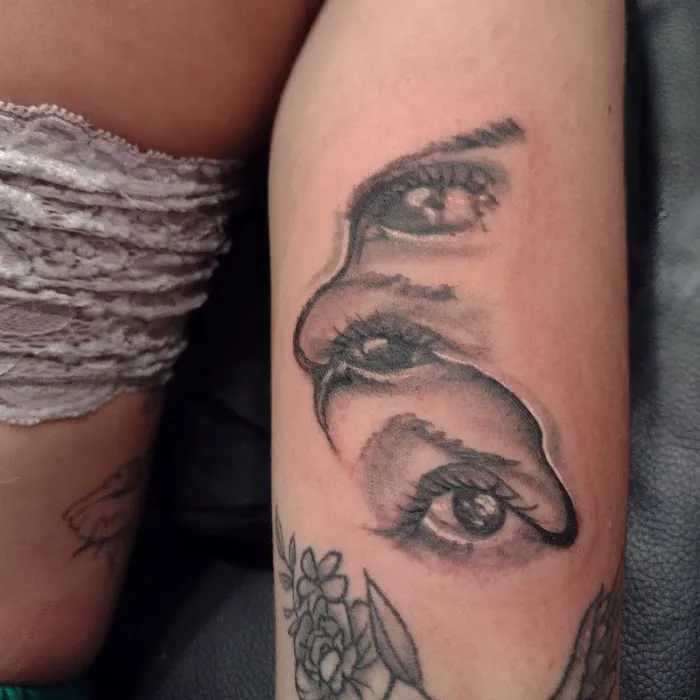 The Throne Tattoo Lounge 7