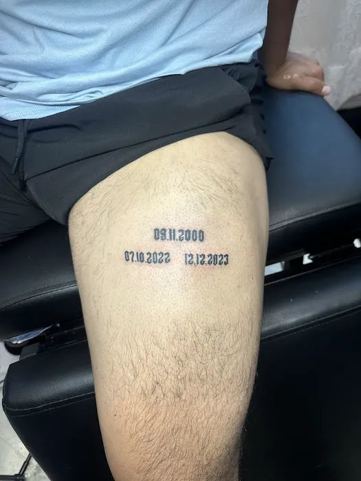 Desert Diamondz Piercing Studio 6