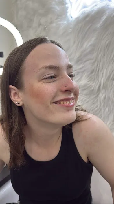Desert Diamondz Piercing Studio 0