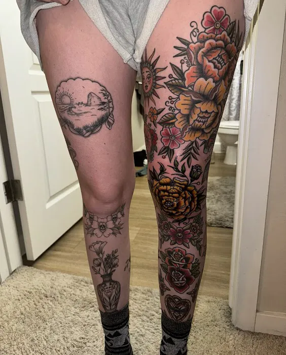 Next Wave Tattoos and Piercings 4