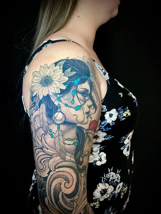 Next Wave Tattoos and Piercings 7