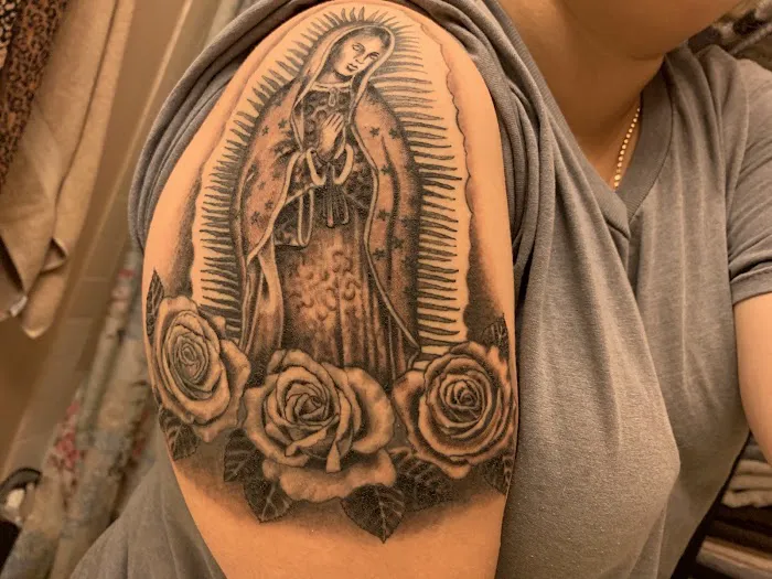 Urban Art Tattoo & Piercing Studio 5