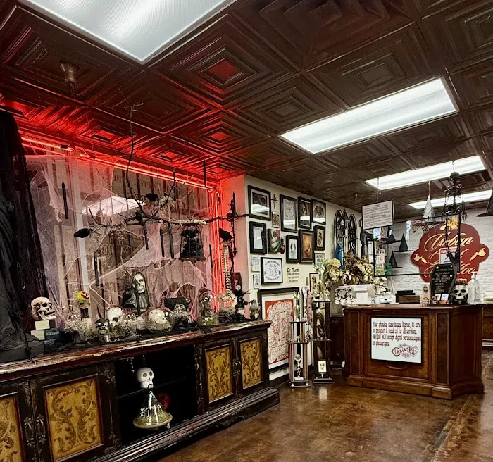 Urban Art Tattoo & Piercing Studio 8