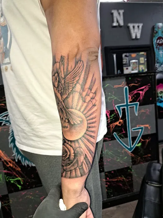 Next Wave Tattoos and Piercings 2 8